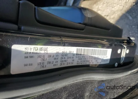 2015 Jeep Grand Cherokee Laredo z USA, uszkodzony, nr VIN 1C4RJFAG8FC925989